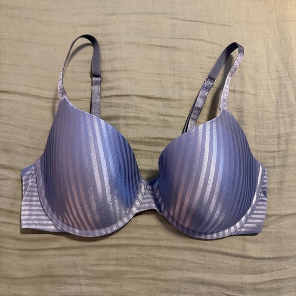 Victoria's Secret Other - Victoria’s Secret💥 T-Shirt Lightly Lined Demi Bra size 34D